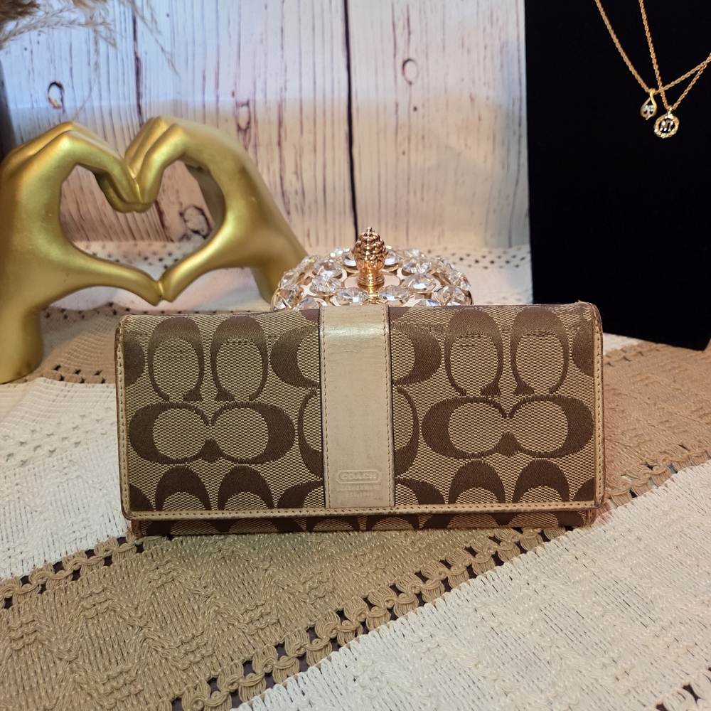 Coach Brown and Cream Canvas And Leather Wallet - Picture 1 of 9